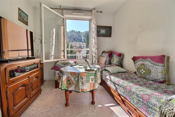 MARSEILLE 13 - APPARTEMENT 3 CHAMBRES - AU CALME - TERRASSE- ASCENSEUR -