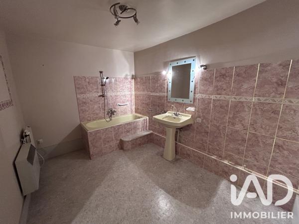 Maison à vendre 7 pièces 182 m² Saint-Rémy-du-Val