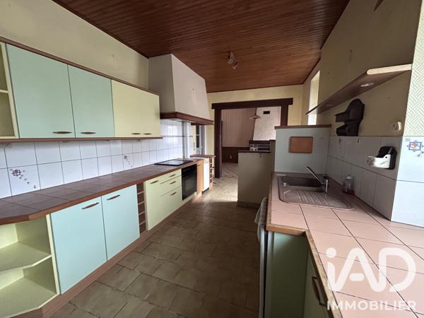 Maison à vendre 7 pièces 182 m² Saint-Rémy-du-Val
