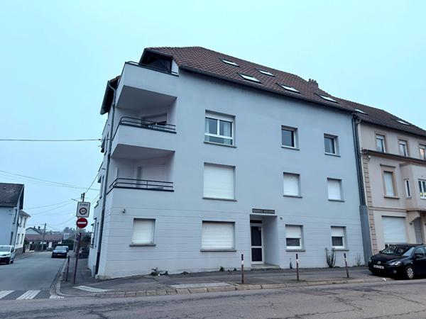 YUTZ F2 MEUBLÉ CUISINE EQUIPÉE CAVE