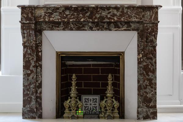 Appartement
         4 pièces
        - 128 m² 257 000 € *