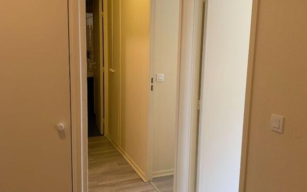 Appartement à louer    3 pièces • 47,90 m2 Paris 19