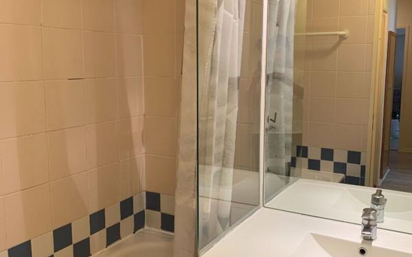 Appartement à louer    3 pièces • 47,90 m2 Paris 19