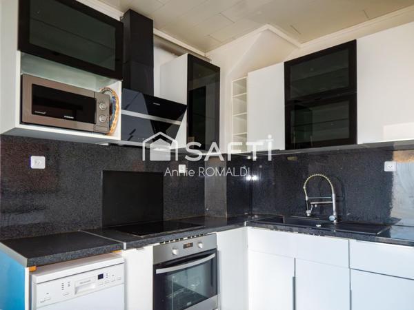 MAISON FAMILIALE LUMINEUSE AVEC DEPENDANCE ET SOUS SOL TOTAL