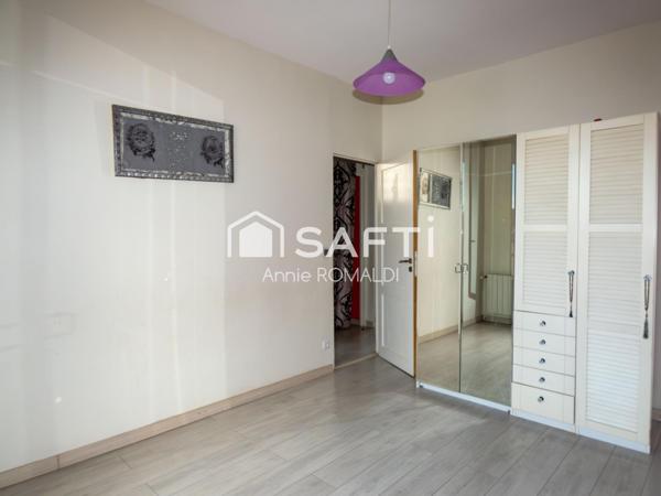 MAISON FAMILIALE LUMINEUSE AVEC DEPENDANCE ET SOUS SOL TOTAL