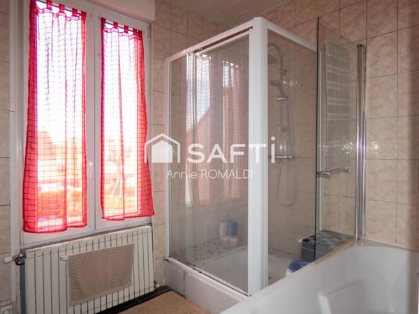 MAISON FAMILIALE LUMINEUSE AVEC DEPENDANCE ET SOUS SOL TOTAL