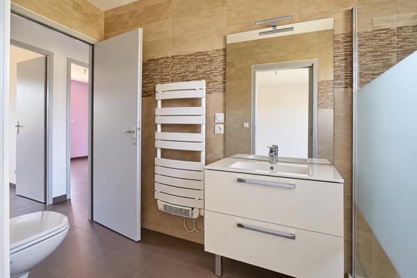 A VENDRE MAISON T5 99 m² 700 m² DE TERRAIN