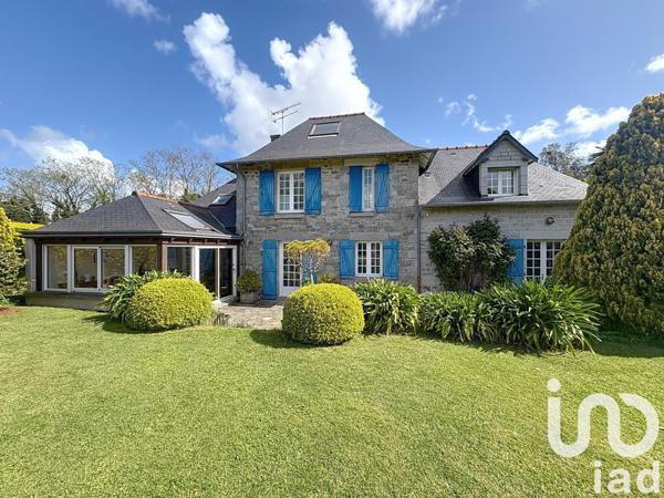 Maison traditionnelle 6 pièces de 148 m² à Saint-Cast-le-Guildo (22380)