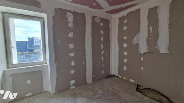 APPARTEMENT A RENOVER-PROXIMITE IMMEDIATE GARE