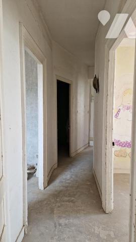 APPARTEMENT A RENOVER-PROXIMITE IMMEDIATE GARE