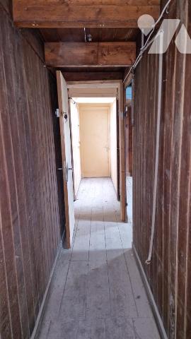 APPARTEMENT A RENOVER-PROXIMITE IMMEDIATE GARE