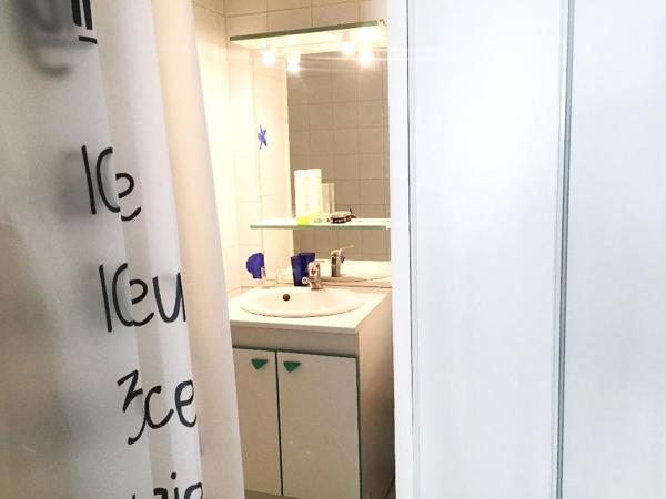 Appartement * 1 Pièces * 21 M² * 44000 Nantes * 440 * 28 * 468,  
Nantes 44000