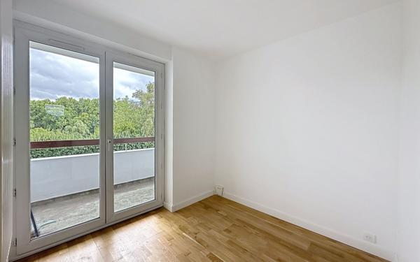 Appartement à louer    2 pièces • 3 943 m2 Champigny-sur-Marne