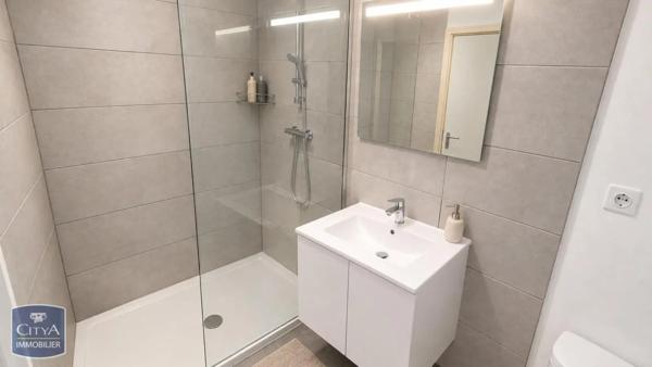 Appartement à louer 2 pièces 38m² Azay-le-Rideau (37190)