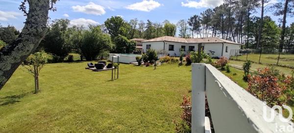 Maison 7 pièces de 152 m² à Belin-Béliet (33830)