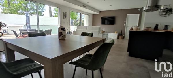 Maison 7 pièces de 152 m² à Belin-Béliet (33830)