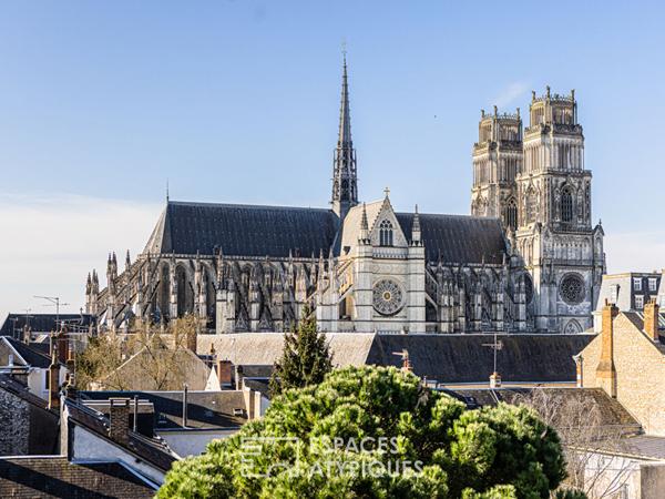 Duplex vue carte postale sur cathédrale
