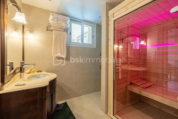 Maison d architecte de 518,80 m²