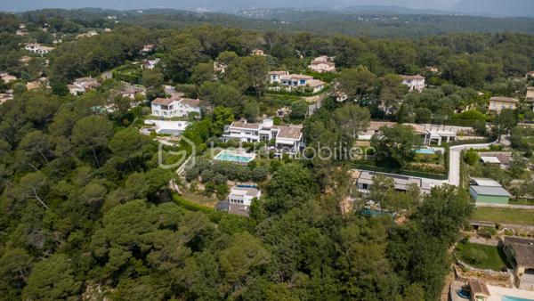 Maison d architecte de 518,80 m²