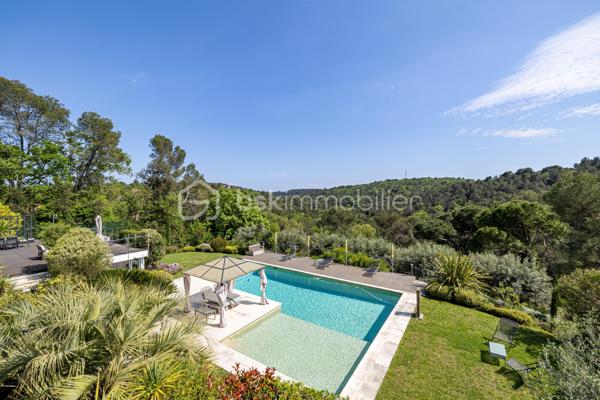 Maison d architecte de 518,80 m²