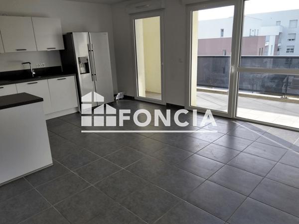 Location Appartement 3 pièces 66.85 m² - 74 RUE DE VERSOIX Ferney Voltaire 01210
