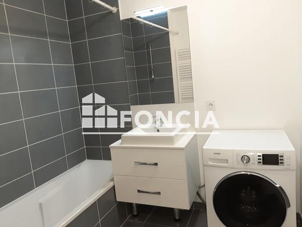 Location Appartement 3 pièces 66.85 m² - 74 RUE DE VERSOIX Ferney Voltaire 01210