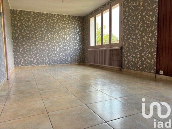 Maison traditionnelle 5 pièces de 110 m² à Pleuven (29170)