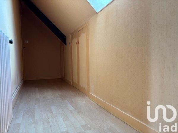 Maison traditionnelle 5 pièces de 110 m² à Pleuven (29170)