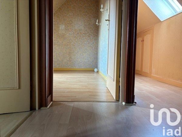 Maison traditionnelle 5 pièces de 110 m² à Pleuven (29170)