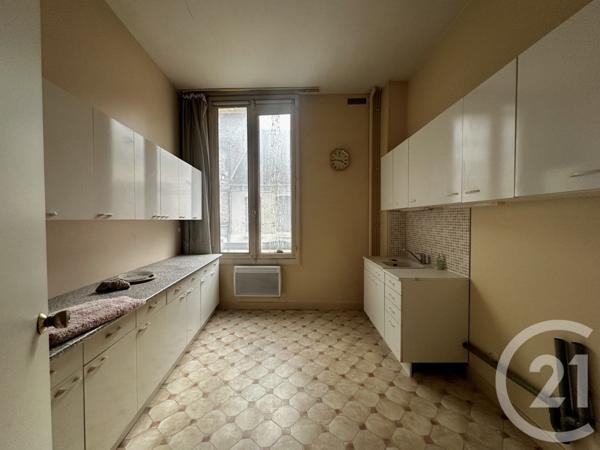 Immeuble à vendre  384 m2 COURTENAY - 45