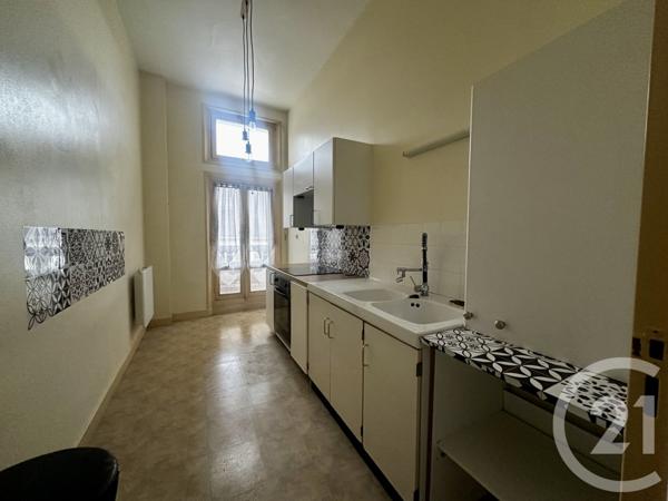 Immeuble à vendre  384 m2 COURTENAY - 45