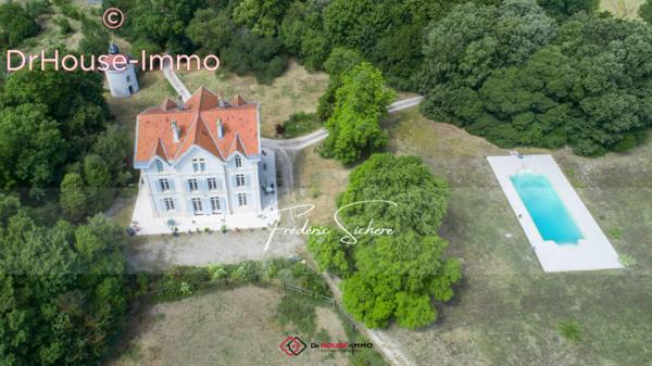 Maison à vendre 13 pièces de 341 m²