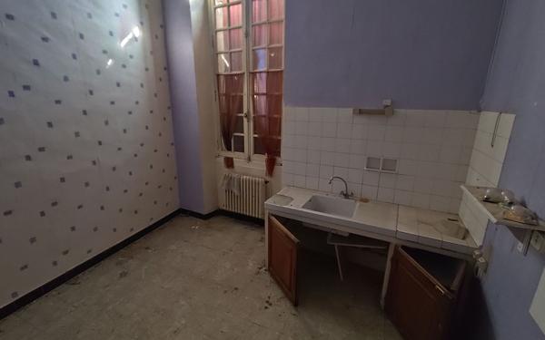 Maison à vendre    9 pièces •  Roquemaure