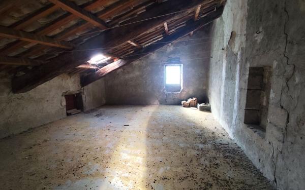 Maison à vendre    9 pièces •  Roquemaure