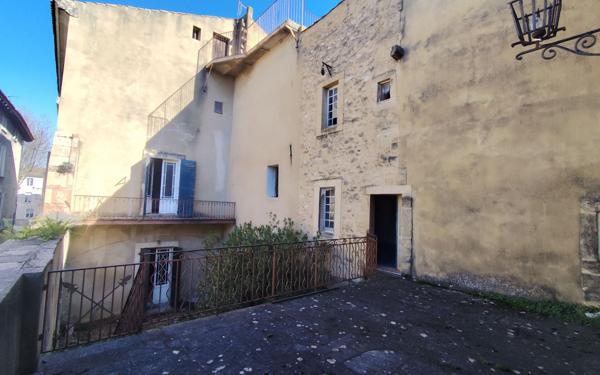 Maison à vendre    9 pièces •  Roquemaure