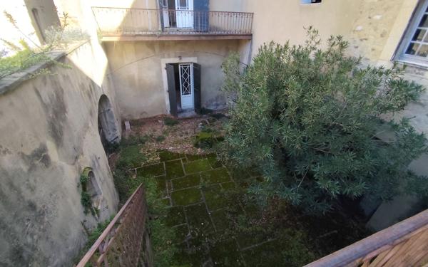 Maison à vendre    9 pièces •  Roquemaure