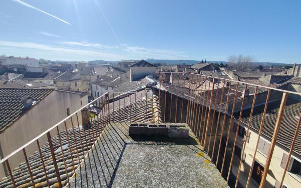 Maison à vendre    9 pièces •  Roquemaure