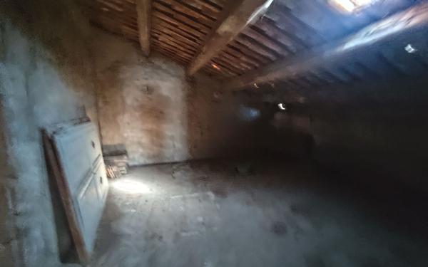 Maison à vendre    9 pièces •  Roquemaure