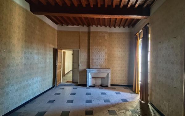 Maison à vendre    9 pièces •  Roquemaure