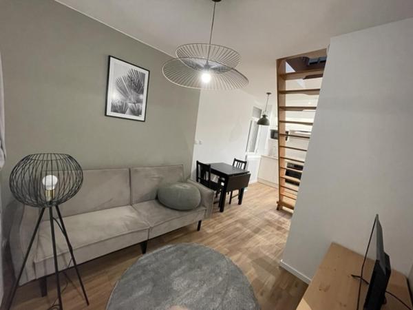 A LOUER : T2 à LILLE • • 775 € CC • Réf. G514-2