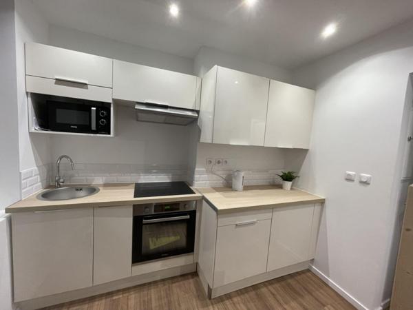 A LOUER : T2 à LILLE • • 775 € CC • Réf. G514-2