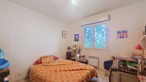 Maison avec jardin vendue louée, avec travaux à prévoir
