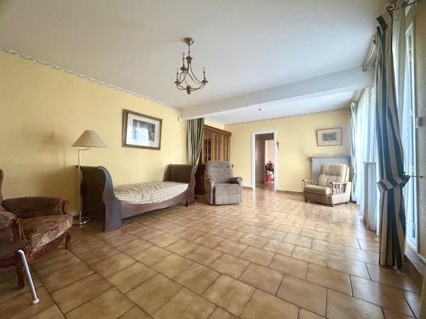 Saint-Michel-sur-Orge - Maison Familiale de type F6 - Résidence Villagexpo - 134 M2 HAB - 4 CHAMBRES