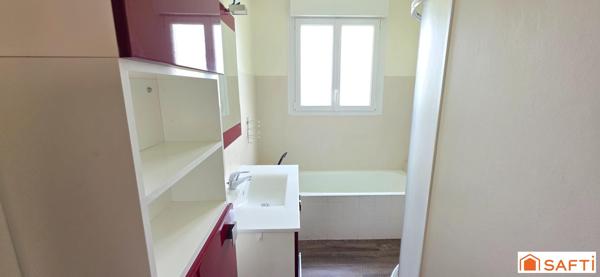 Pavillon plain-pied 3 chambres, 90 m² + 3000 m² de terrain