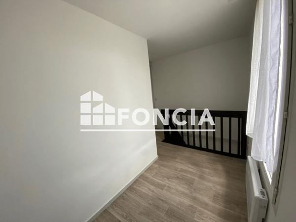 Location Studio 21.6 m² - 118 RUE LECOCQ Bordeaux 33000