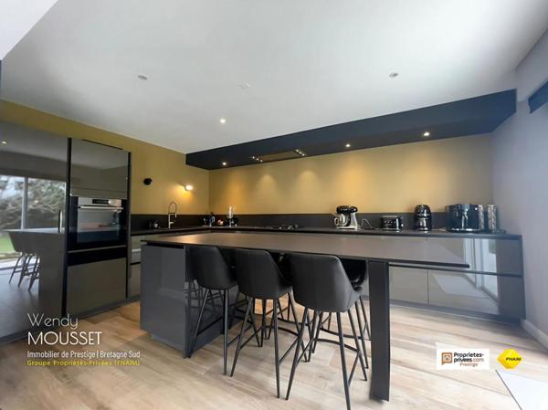 Villa bourgeoise de 285 m² avec immense sous-sol - Aux portes de Vannes - Secteur Saint-Goustan/Golf à Theix-Noyalo