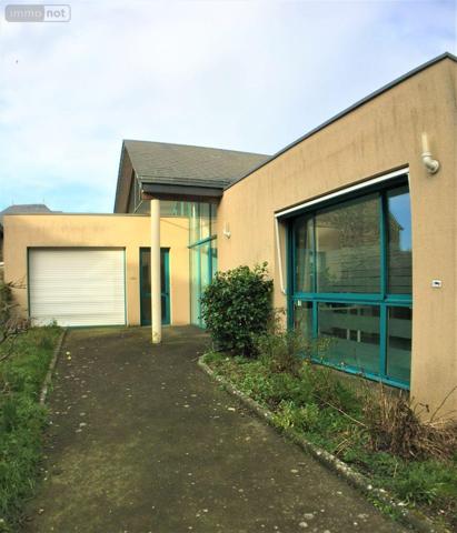 Local Professionnel et commercial à vendre à Ducey-les-Chéris dans la Manche (50220), ref : 12541/1855