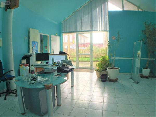 Local Professionnel et commercial à vendre à Ducey-les-Chéris dans la Manche (50220), ref : 12541/1855