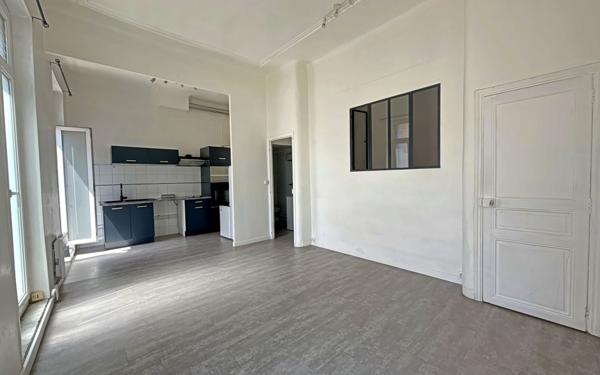Appartement à vendre    2 pièces • 37,26 m2 Marseille 10