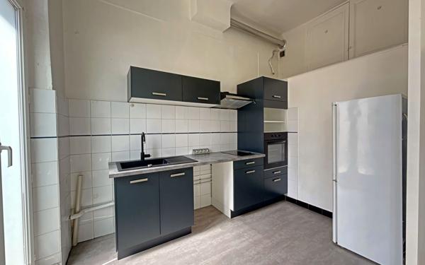 Appartement à vendre    2 pièces • 37,26 m2 Marseille 10